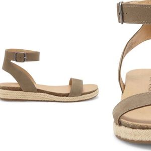Garston Leather Sandal in Taupe